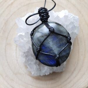 Labradorite Pendant Necklace - Stone of transition